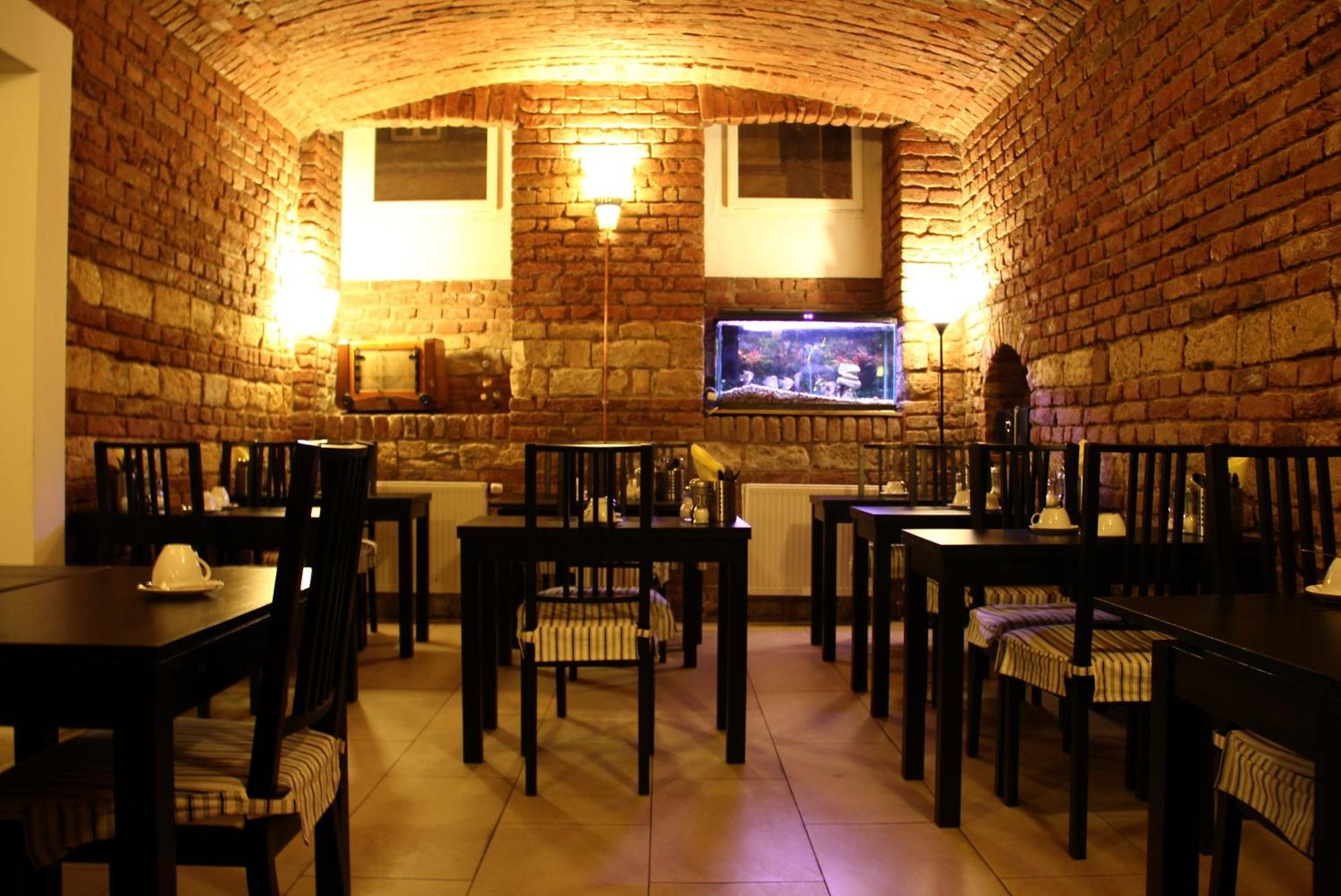 Hotel Trevi 4*