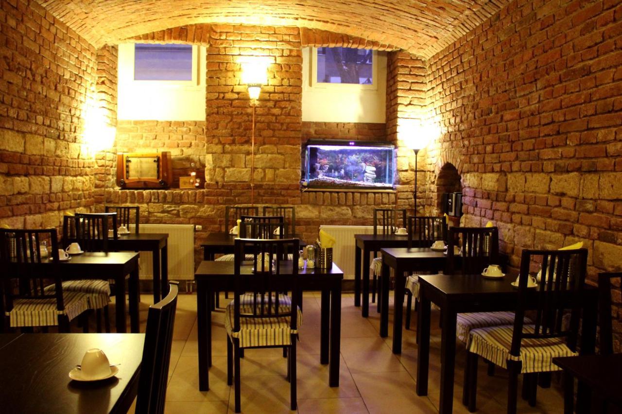 Hotel Trevi 4*